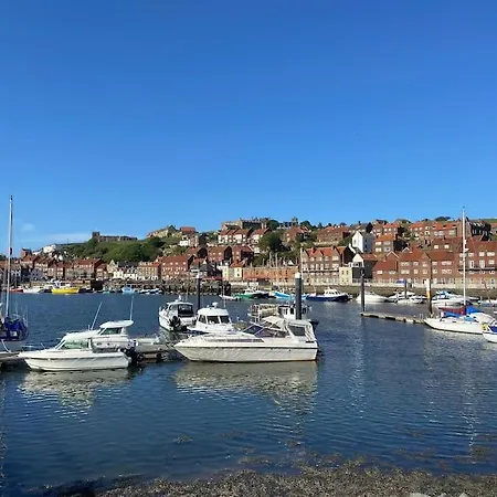 Scoresby Quarters - *