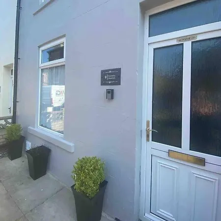 Scoresby Quarters - *