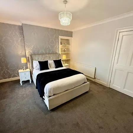Scoresby Quarters - * Whitby